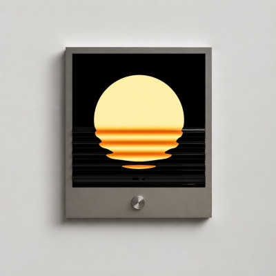 Sunset Ripple LED-Wandleuchte mit integriertem Rahmen in geb&uuml;rstetem Silber