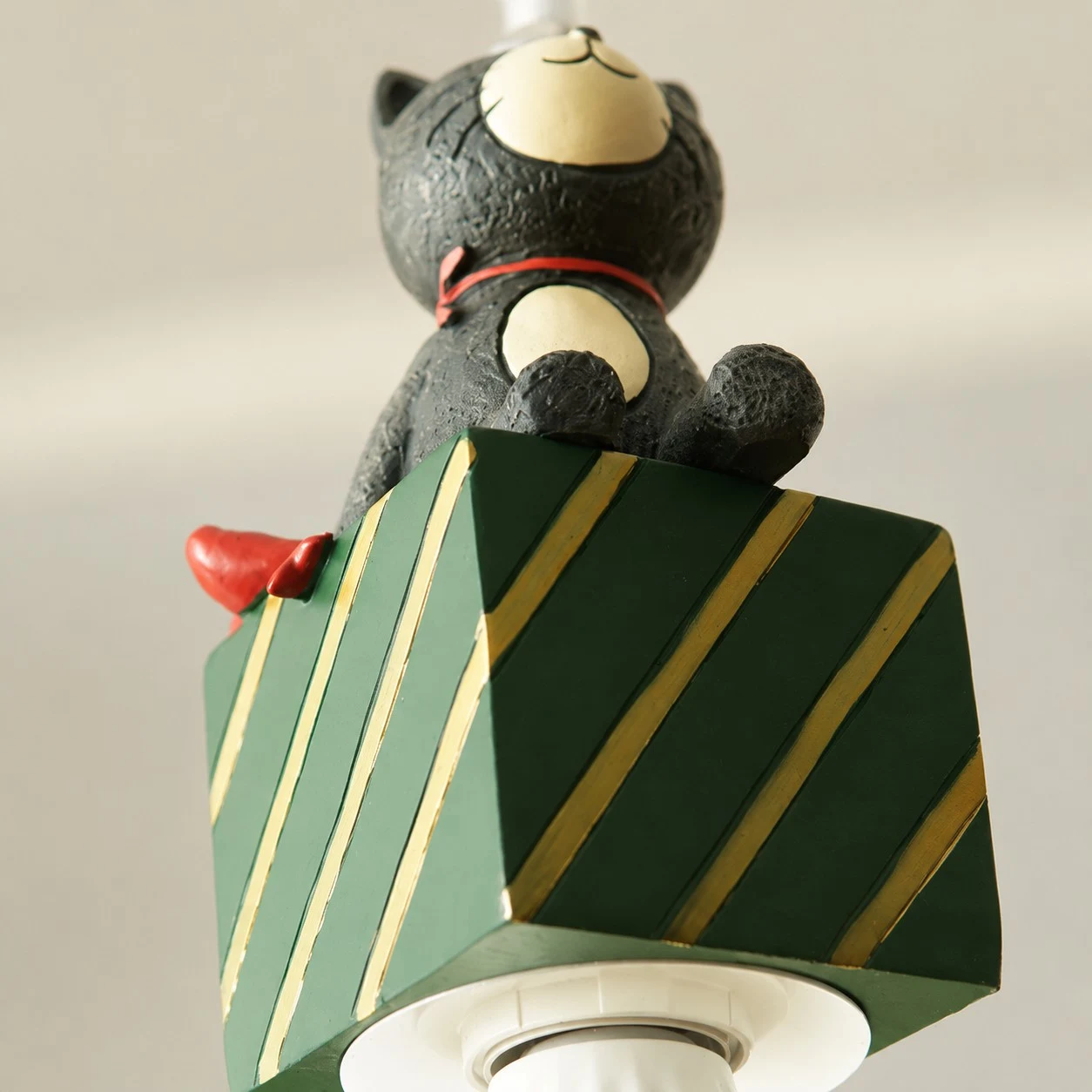 Cat green gift box shade and ribbon detail